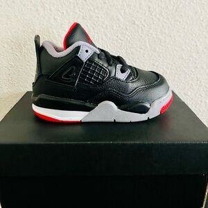 Nike Jordan 4 Retro Black/Fire Red-Cement Grey Size 6C
